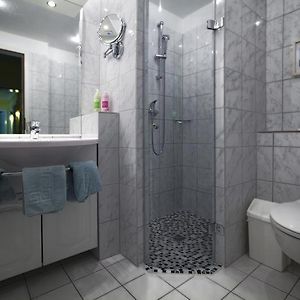 Dreibettzimmer